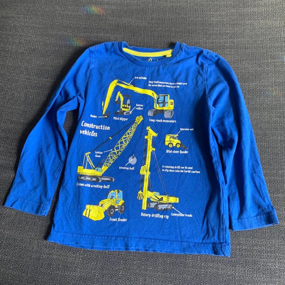 Boden blue long sleeve tshirt with construction trucks, 5-6Y